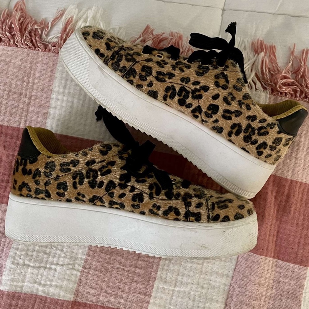 Cheetah print sneakers!!